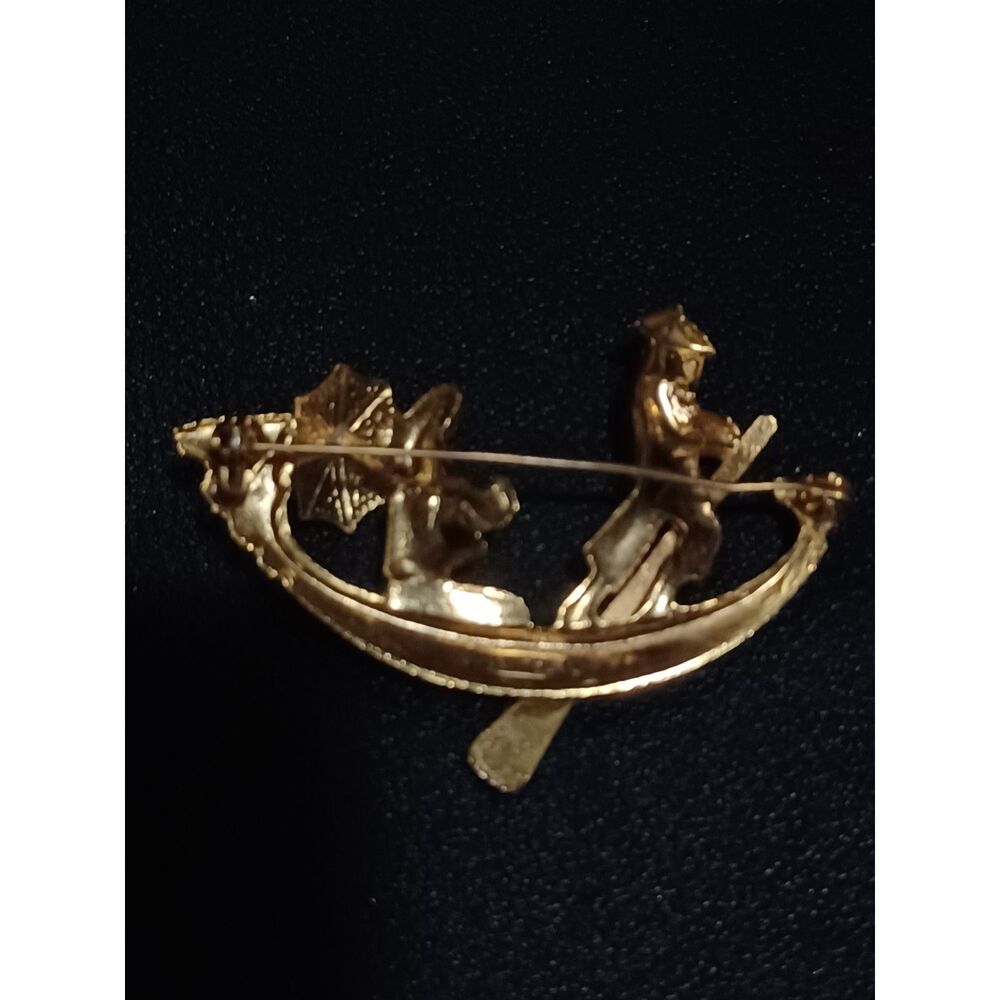 Vintage SPAIN Gondola Scene Damascene Style Enameled Brooch Gold Tone - Picture 2 of 3